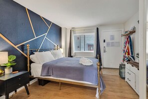 1 chambre, fer et planche Ă repasser, Wi-Fi, draps fournis