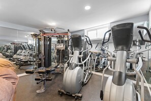 Fitness facility - 3 Bed, 2 Bathroom Hiking Apartment in Morgan, VT (Morgan)