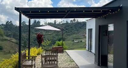 LK| Villa Amore Luxury and Nature with Spectacular Views of Guatapé and El Peñol