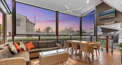 "Redcliffe CBD family beach house" - Redcliffe Q 4020