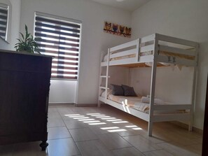 2 Schlafzimmer, Bügeleisen/Bügelbrett, Reisekinderbett, WLAN
