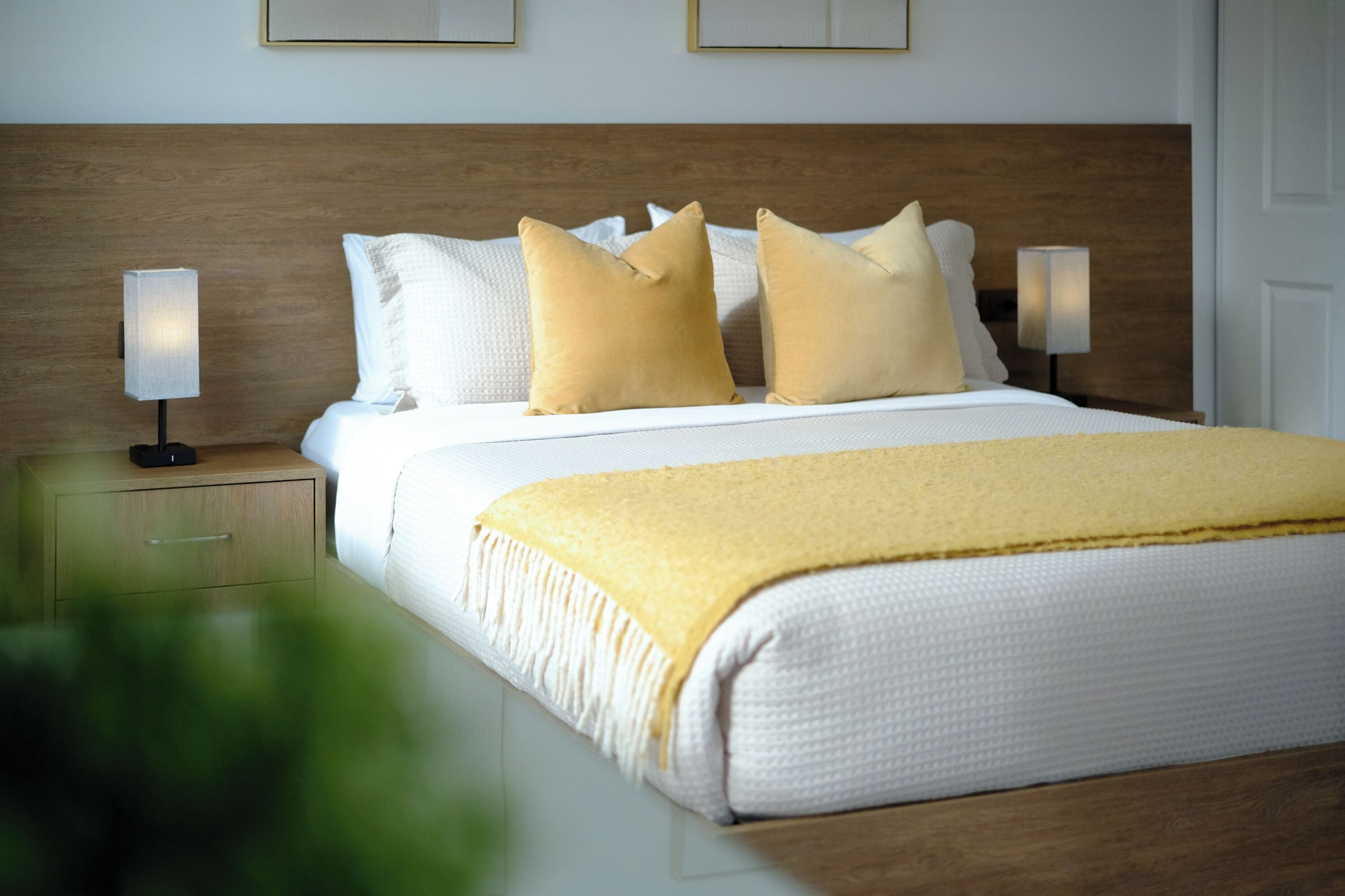 Phòng đôi tiện nghi đơn giản, 1 giường cỡ queen, không hút thuốc, tầng trệt | Két bảo mật tại phòng, bàn, khu vực làm việc phù hợp cho laptop 