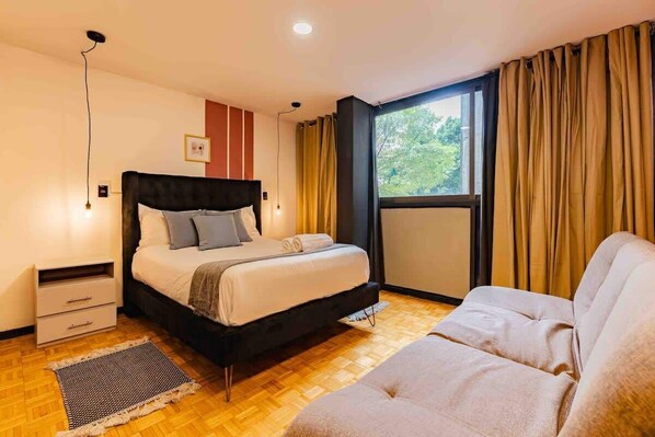 5 bedrooms, iron/ironing board, travel cot, free WiFi