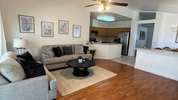 Smart TV, fireplace