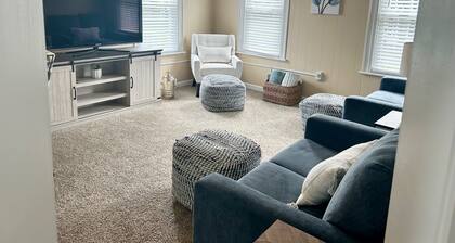 Remodeled 2 BR 2nd Fl Apartment in Hanover
