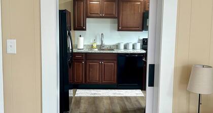 Remodeled 2 BR 2nd Fl Apartment in Hanover