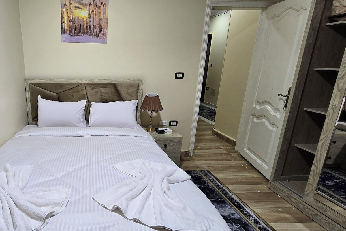 Standard Room | Desk, laptop workspace, soundproofing, free WiFi