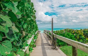 On the beach, sun loungers, beach towels - Two Bedroom, Oceanfront, Luxury Condo, Jensen Beach, Florida 4044491 (Jensen Beach)