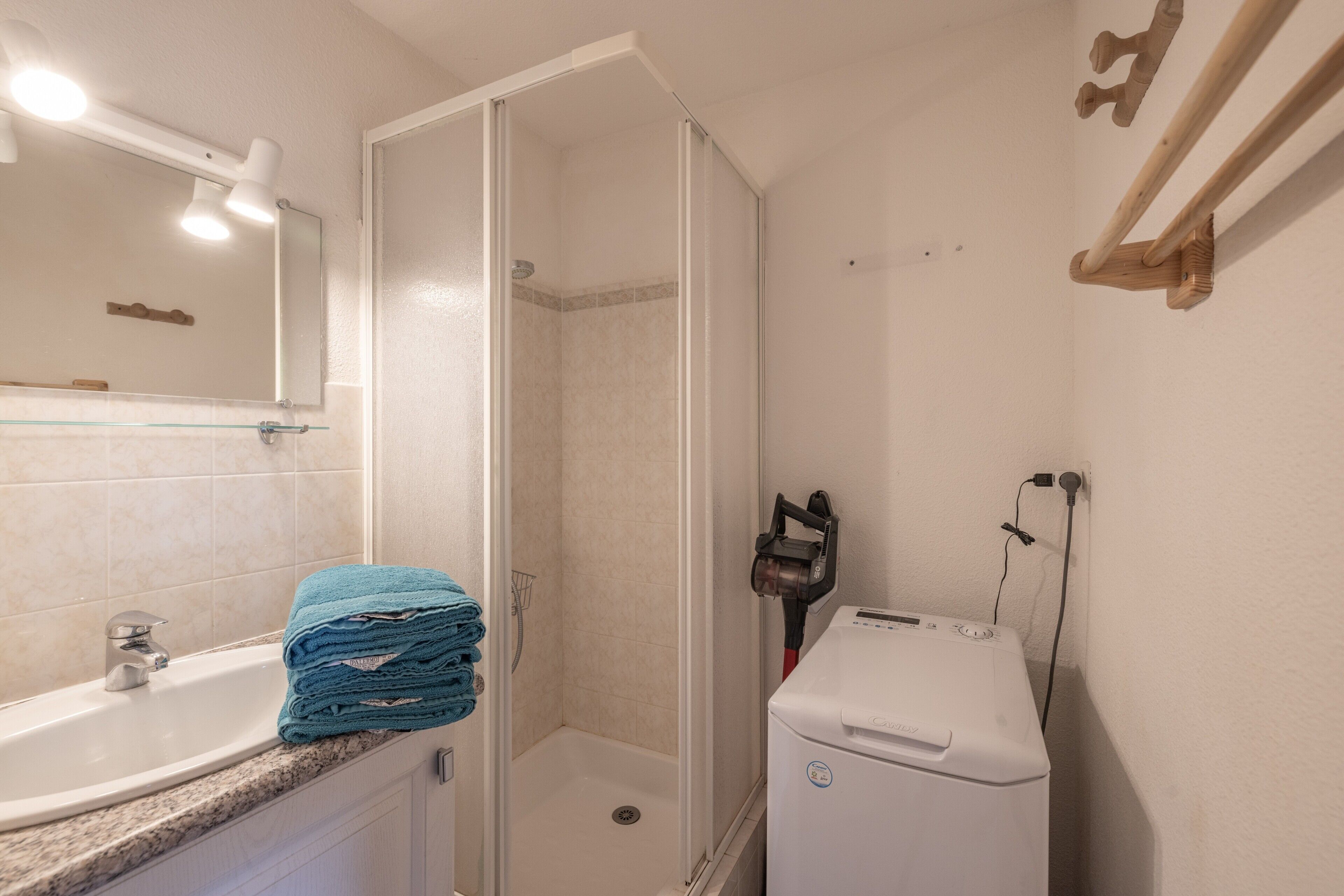 Doccia, asciugacapelli, asciugamani