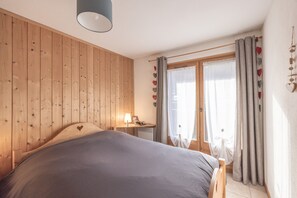 2 makuuhuonetta, ilmainen Wi-Fi, vuodevaatteet