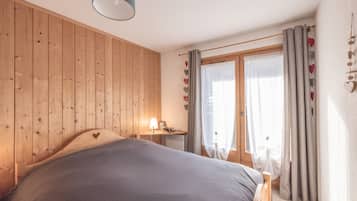 2 bedrooms, free WiFi, bed sheets