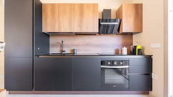 Réfrigérateur, four, plaque de cuisson, lave-vaisselle