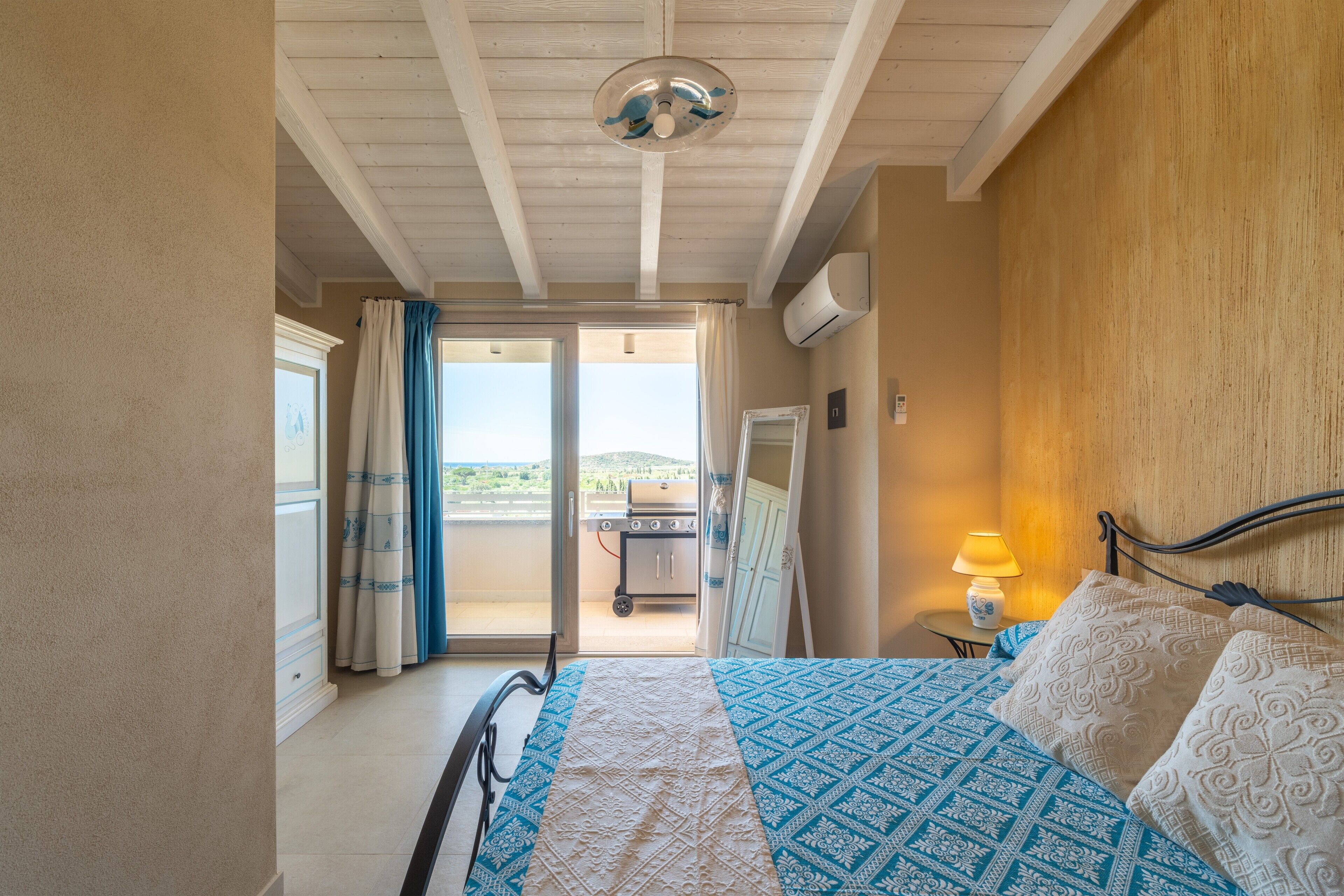 4 habitaciones, tabla de planchar con plancha y wifi gratis 