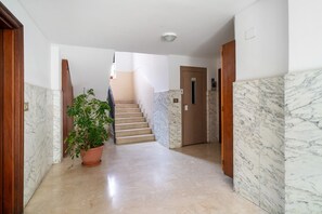 Interior - Apartment 'Stefy' with Shared Garden, Wi-Fi and Air Conditioning (Imperia)