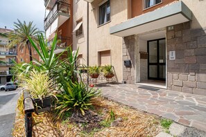 Exterior detail - Apartment 'Stefy' with Shared Garden, Wi-Fi and Air Conditioning (Imperia)