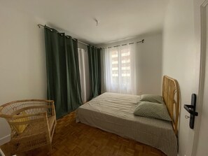 1 Schlafzimmer, Schreibtisch, Bügeleisen/Bügelbrett, kostenloses WLAN