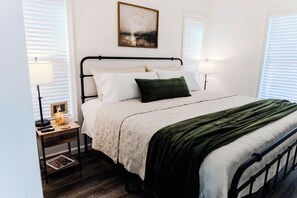 2 bedrooms, desk, free WiFi, bed sheets