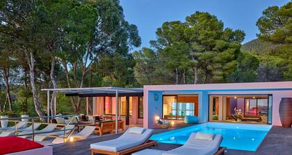 Villa Ibiza Meerblick & Sonnenuntergang, Wi-Fi und Klimaanlage