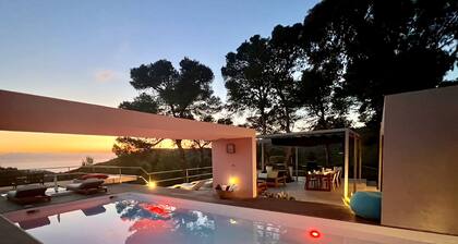 Villa Ibiza with Sea View, Sunset, Wi-Fi, and Air Conditioning