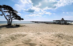 Beach nearby, fishing - Beautiful home in åhus with WiFi (Åhus)