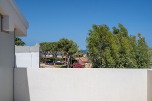 Property grounds - Apartment 'Appartamento Nemo' with Sea View, Wi-Fi and Air Conditioning (Marzamemi)