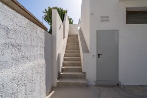 Property grounds - Apartment 'Appartamento Nemo' with Sea View, Wi-Fi and Air Conditioning (Marzamemi)