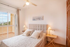 3 dormitorios, tabla de planchar con plancha, wifi gratis y ropa de cama