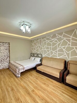 1 bedroom, iron/ironing board, WiFi, bed sheets - HomeSweetHome far away from Home (Chișinău)