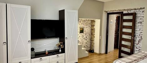 1 bedroom, iron/ironing board, WiFi, bed sheets