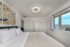 5 habitaciones, tabla de planchar con plancha, wifi y ropa de cama 