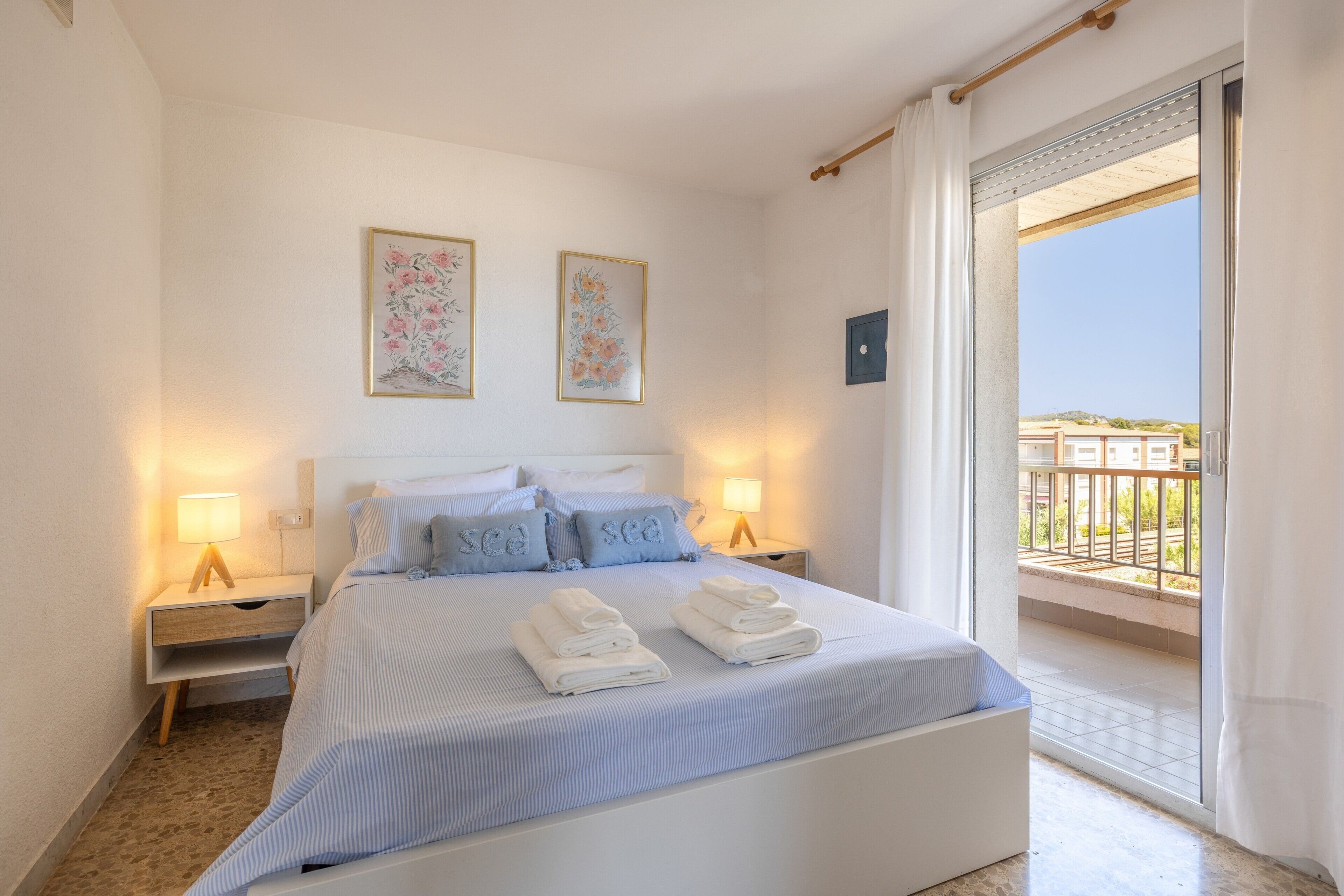3 dormitorios, tabla de planchar con plancha, wifi gratis y ropa de cama