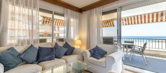 Apartment 'En Primera Línea De Mar' with Sea View, Shared Pool and Wi-Fi