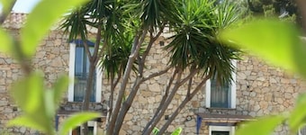Triple room with shared pool and kitchen, Wi-Fi and air conditioning
