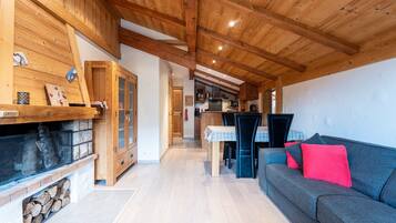 Fernseher, Kamin, Videospiele