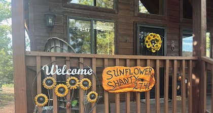 Sunflower - Pet Friendly Escape to Rim Country w/Hot Tub