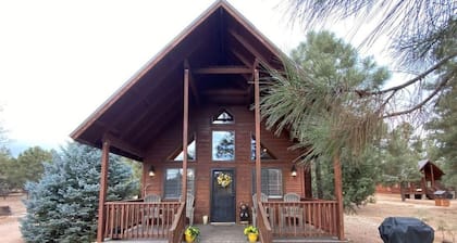 Sunflower - Pet Friendly Escape to Rim Country w/Hot Tub