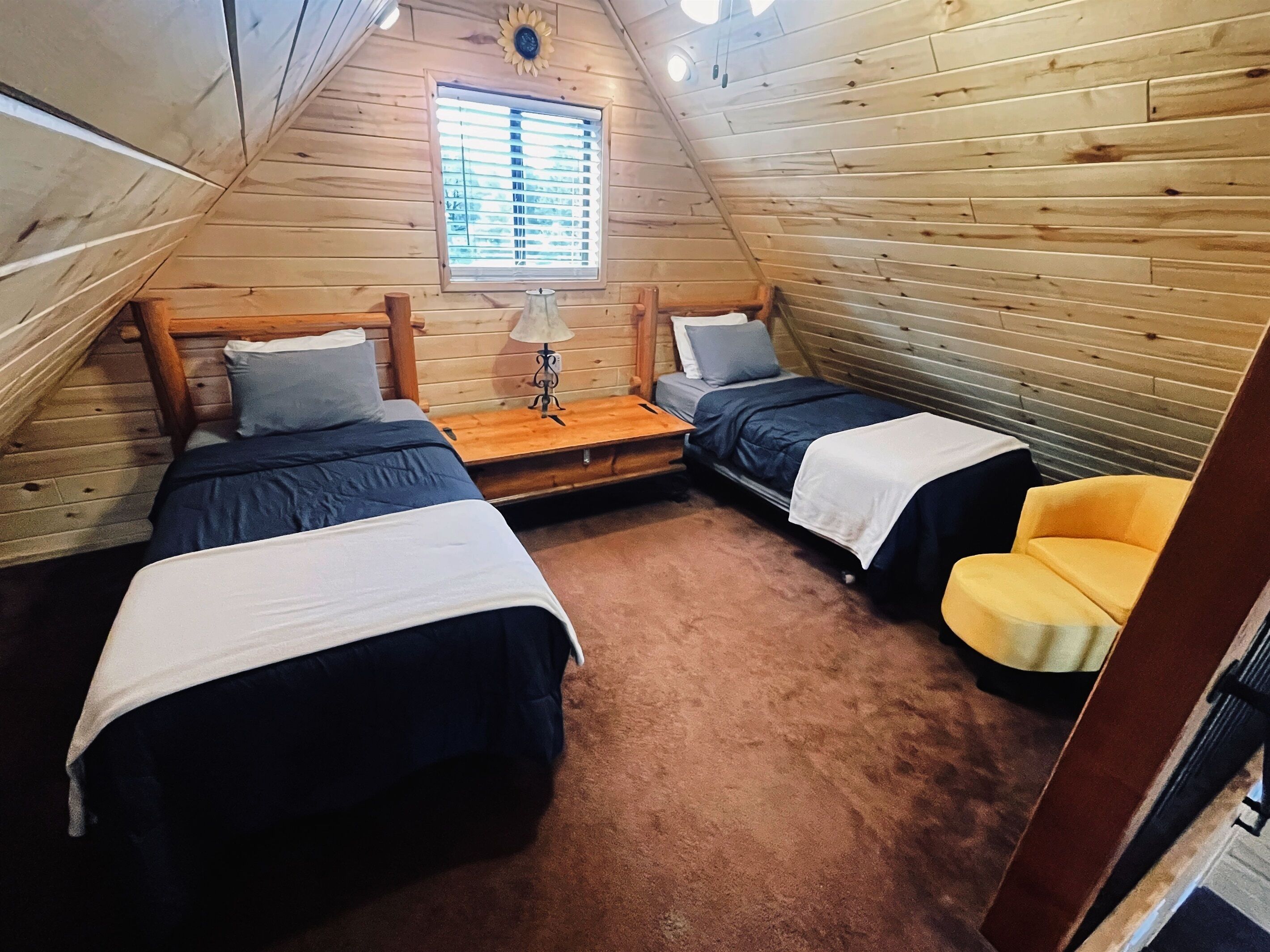2 bedrooms, WiFi (free), bed sheets