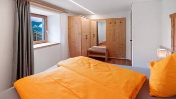 2 bedrooms, free WiFi, bed sheets