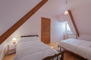 4 chambres, Wi-Fi gratuit, draps fournis