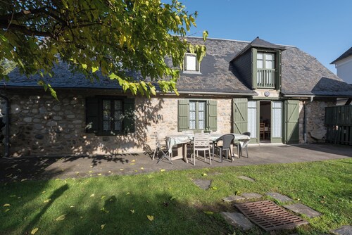 Holiday Home 'Maison Anthian' with Private Terrace, Private Garden and Wi-Fi