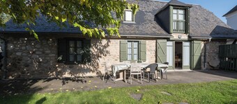 Holiday Home 'Maison Anthian' with Private Terrace, Private Garden and Wi-Fi