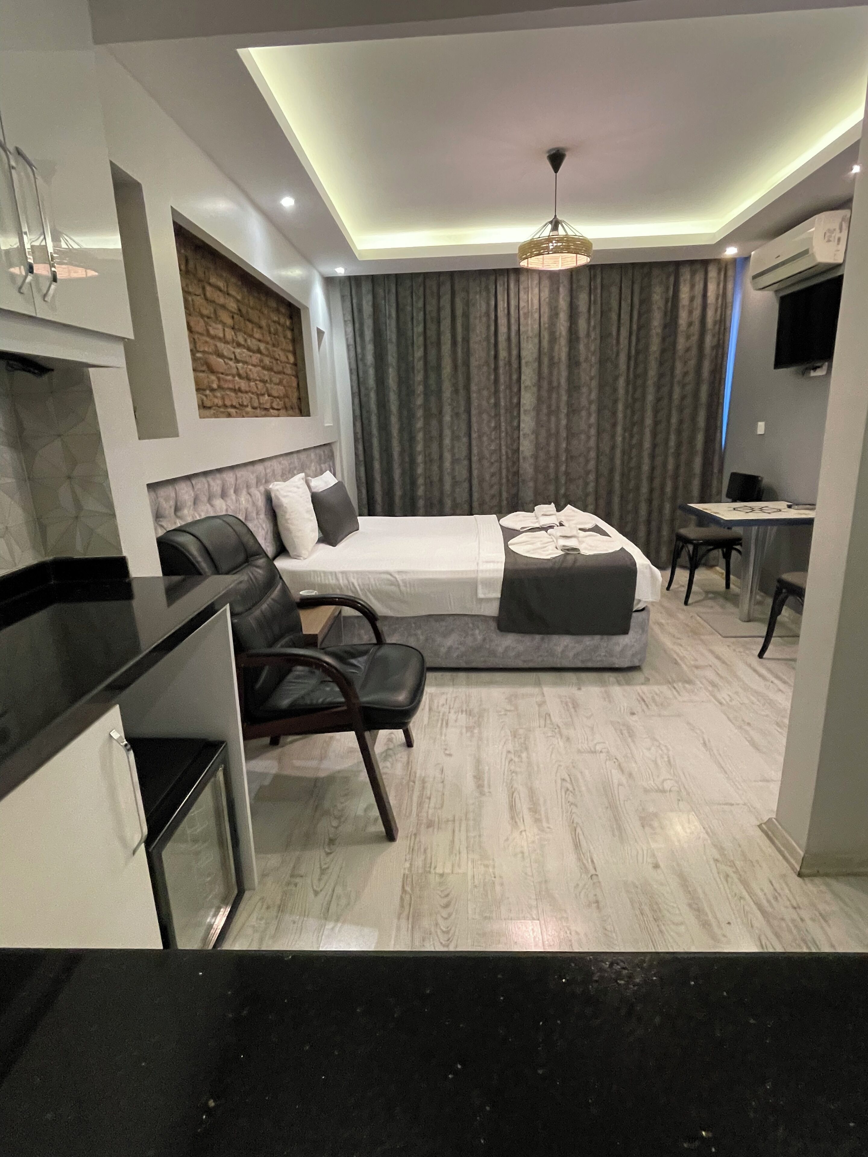 豪華公寓 | 埃及棉床單、高級寢具、遮光布/窗簾、隔音