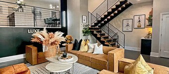 Rooftop Patio / 3 Mins to Downtown / Stylish House