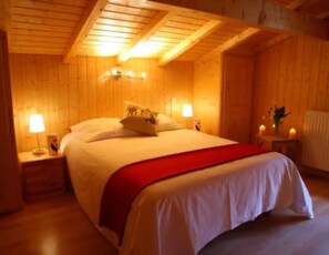 5 bedrooms, iron/ironing board, free WiFi, bed sheets