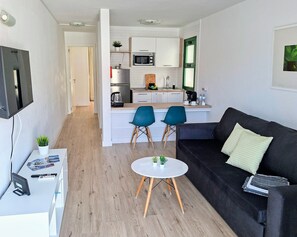 TV - Vacation Home 'Canaima 223' with Sea View, Wi-Fi and Air Conditioning (Puerto Rico)