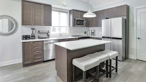 Private kitchen - The Cedar Cottage (#70) (Muskoka Lakes)