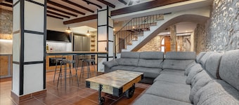 Maison de campagne 'Ca L'Arcadi - Alforja' avec vue montagne, piscine privée et Wi-Fi