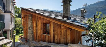 Studio 'Appartamento 2' avec vue sur les montagnes, balcon et Wi-Fi