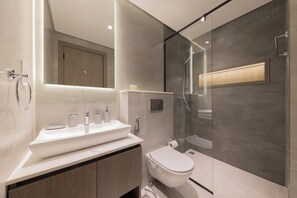 Comfort Apartment, Balcony, City View | Bathroom