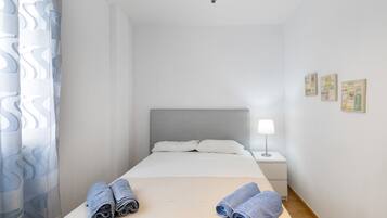 3 bedrooms, iron/ironing board, free WiFi, bed sheets